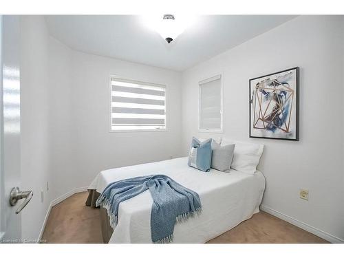 24 Plum Hollow Court, Peel, ON - Indoor Photo Showing Bedroom