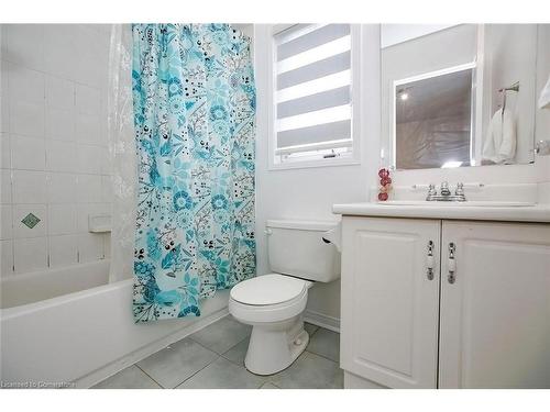 24 Plum Hollow Court, Peel, ON - Indoor Photo Showing Bathroom