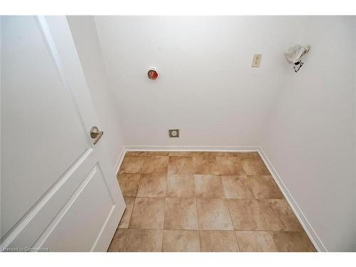 24 Plum Hollow Court, Peel, ON - Indoor Photo Showing Other Room