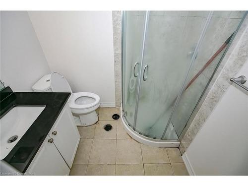 24 Plum Hollow Court, Peel, ON - Indoor Photo Showing Bathroom