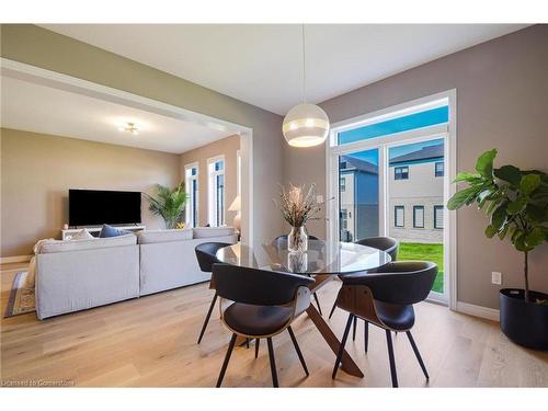 39 Broadacre Drive, Kitchener, ON - Indoor Photo Showing Dining Room