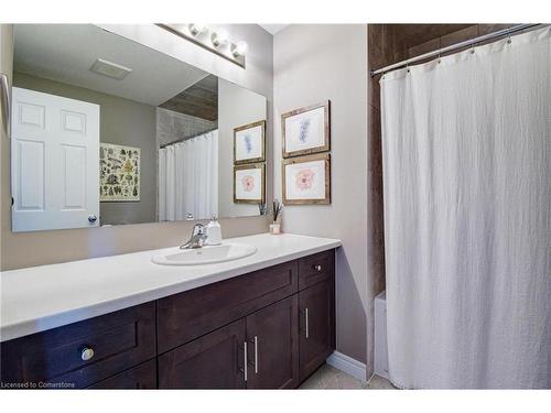 39 Broadacre Drive, Kitchener, ON - Indoor Photo Showing Bathroom