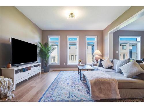 39 Broadacre Drive, Kitchener, ON - Indoor Photo Showing Living Room