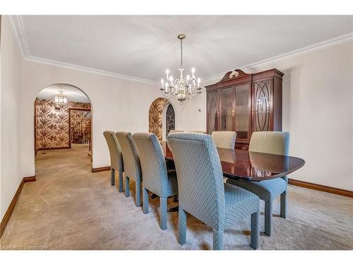 1816 Will Scarlett Drive, Mississauga, ON - Indoor Photo Showing Dining Room