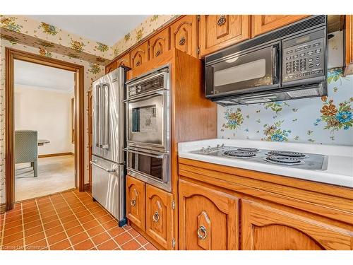 1816 Will Scarlett Drive, Mississauga, ON - Indoor Photo Showing Kitchen