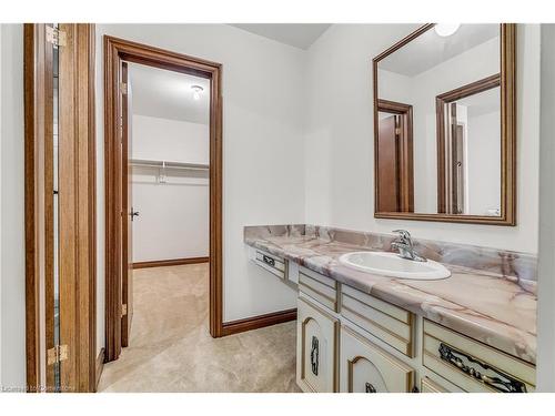 1816 Will Scarlett Drive, Mississauga, ON - Indoor Photo Showing Bathroom