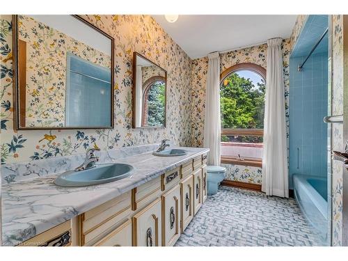 1816 Will Scarlett Drive, Mississauga, ON - Indoor Photo Showing Bathroom