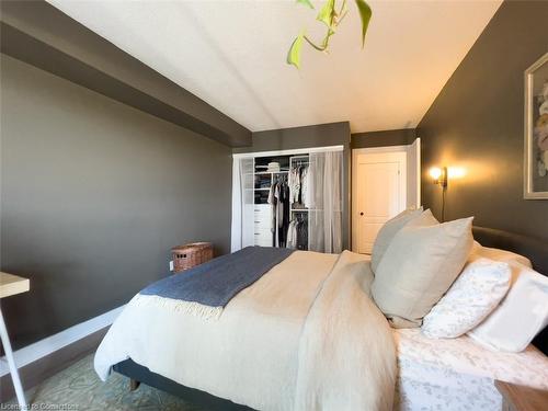 501-2111 Lake Shore Boulevard W, Toronto, ON - Indoor Photo Showing Bedroom