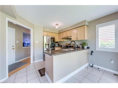 3751 Pearlstone Drive, Mississauga, ON - Indoor Photo Showing Kitchen With Double Sink