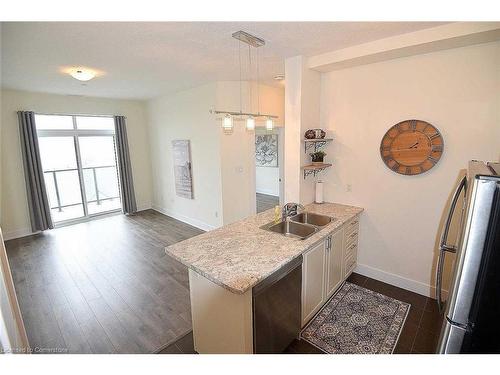 611-101 Shoreview Place, Hamilton, ON - Indoor Photo Showing Kitchen With Double Sink