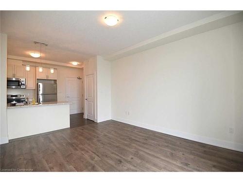 611-101 Shoreview Place, Hamilton, ON - Indoor Photo Showing Kitchen