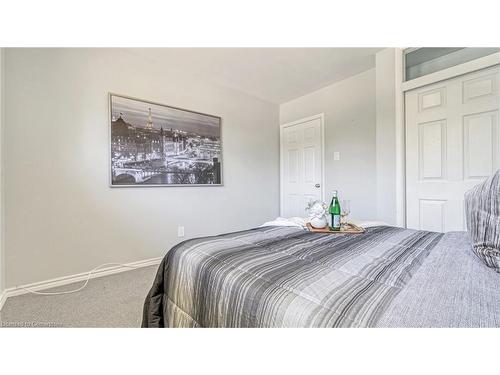 920 Eagle Crescent, London, ON - Indoor Photo Showing Bedroom