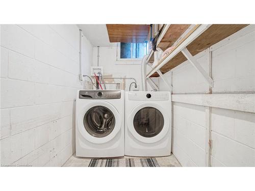 920 Eagle Crescent, London, ON - Indoor Photo Showing Laundry Room