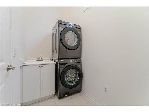 13 Rustic Oak Trail Trail, Ayr, ON - Indoor Photo Showing Laundry Room