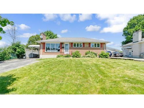 920 Eagle Crescent, London, ON - Outdoor With Facade