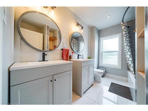 36 Kerr Street, Cambridge, ON - Indoor Photo Showing Bathroom