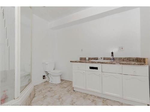 20 Cindy Avenue, Cambridge, ON - Indoor Photo Showing Bathroom