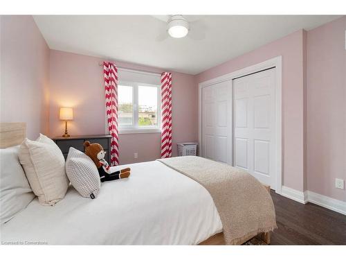 69 Mississauga Road N, Mississauga, ON - Indoor Photo Showing Bedroom