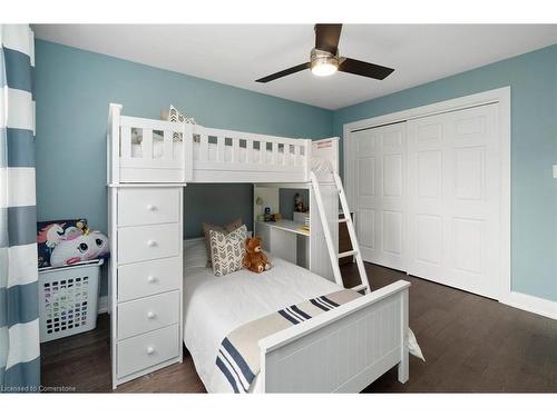 69 Mississauga Road N, Mississauga, ON - Indoor Photo Showing Bedroom