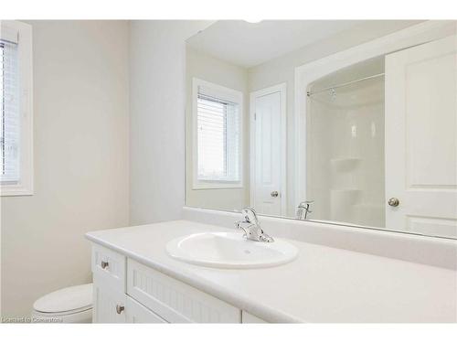 89-7768 Ascot Circle, Niagara Falls, ON - Indoor Photo Showing Bathroom