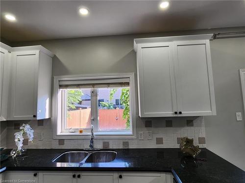 21 Pebble Valley Avenue, Stoney Creek, ON - Indoor Photo Showing Kitchen With Double Sink