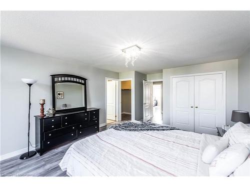 21 Pebble Valley Avenue, Stoney Creek, ON - Indoor Photo Showing Bedroom