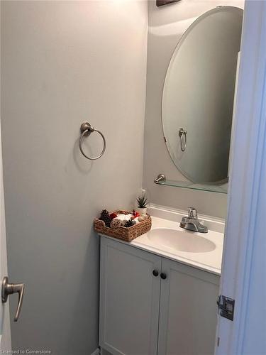 21 Pebble Valley Avenue, Stoney Creek, ON - Indoor Photo Showing Bathroom