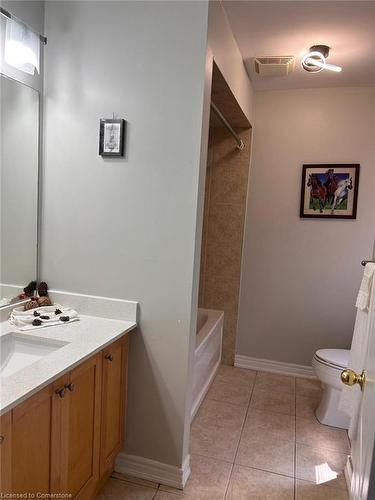 21 Pebble Valley Avenue, Stoney Creek, ON - Indoor Photo Showing Bathroom