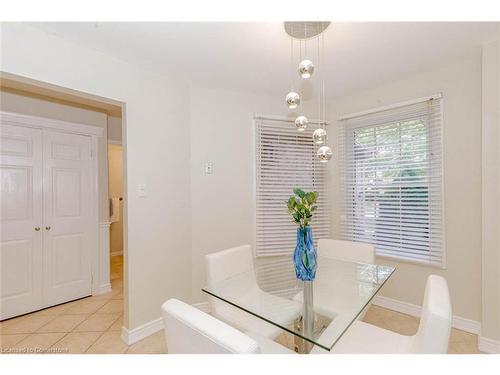 1039 Runnymead Crescent, Oakville, ON - Indoor Photo Showing Dining Room