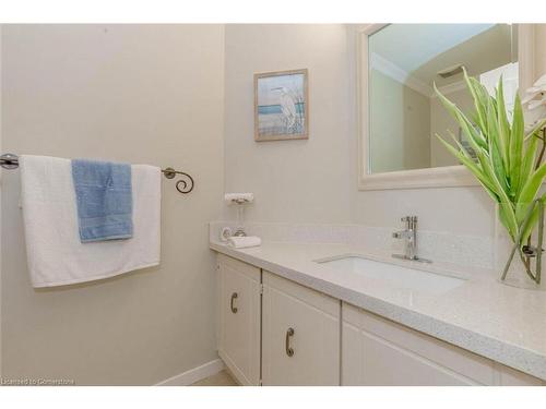 1039 Runnymead Crescent, Oakville, ON - Indoor Photo Showing Bathroom