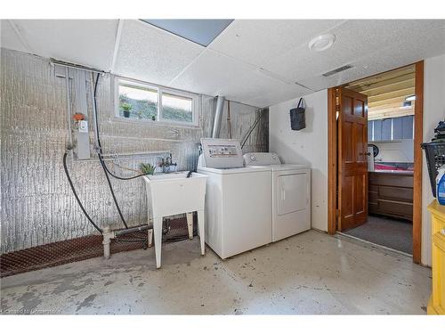 125 North Main Street, Simcoe, ON - Indoor Photo Showing Laundry Room