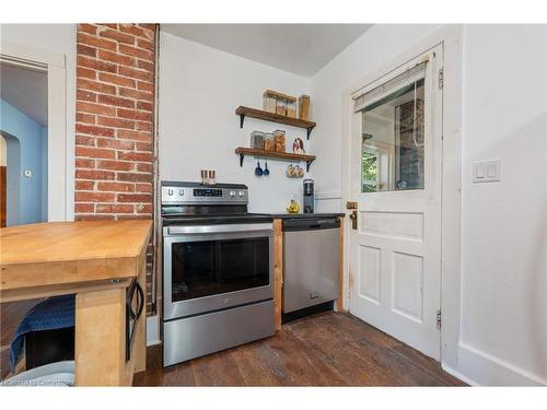 117 Maple Street, Simcoe, ON - Indoor Photo Showing Kitchen