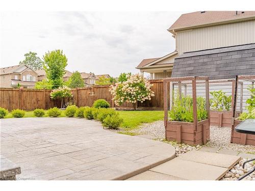 217 Thomas Avenue, Brantford, ON - Outdoor