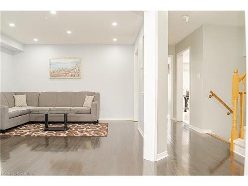 217 Thomas Avenue, Brantford, ON - Indoor Photo Showing Living Room