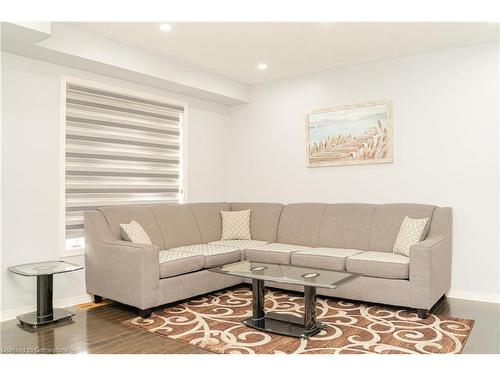 217 Thomas Avenue, Brantford, ON - Indoor Photo Showing Living Room