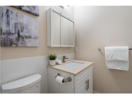 906-50 Hall Road, Georgetown, ON - Indoor Photo Showing Bathroom