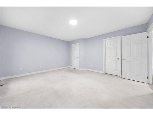 8145 Woodsview Crescent, Niagara Falls, ON - Indoor Photo Showing Other Room