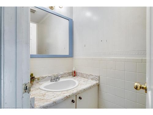 37-41 Nadia Place, Oakville, ON - Indoor Photo Showing Bathroom