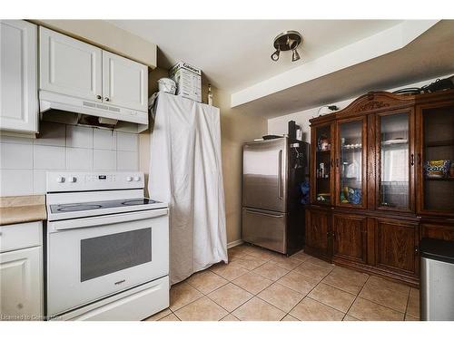 37-41 Nadia Place, Oakville, ON - Indoor Photo Showing Kitchen