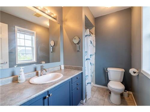 7 Gaydon Way, Brantford, ON - Indoor Photo Showing Bathroom