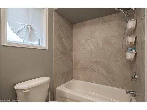 7 Gaydon Way, Brantford, ON - Indoor Photo Showing Bathroom