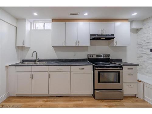 7 Gaydon Way, Brantford, ON - Indoor Photo Showing Kitchen With Double Sink