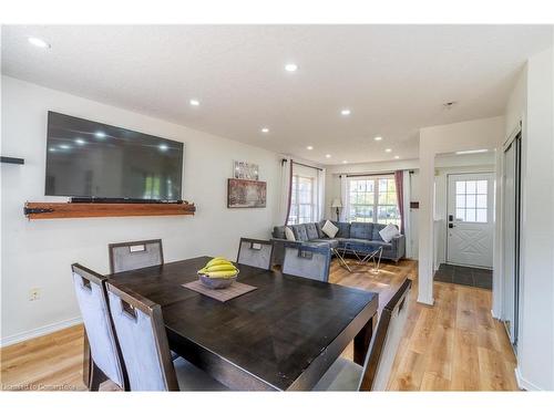 7 Gaydon Way, Brantford, ON - Indoor Photo Showing Dining Room