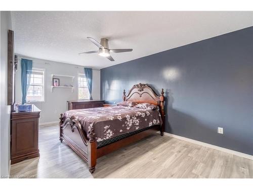 7 Gaydon Way, Brantford, ON - Indoor Photo Showing Bedroom