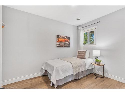 365 Victory Avenue, Welland, ON - Indoor Photo Showing Bedroom