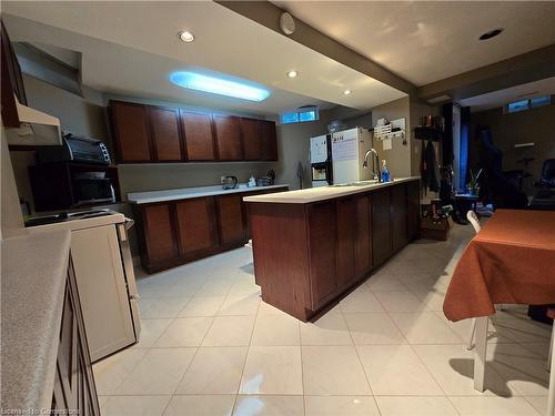 3213 Trelawny Circle, Mississauga, ON - Indoor Photo Showing Other Room