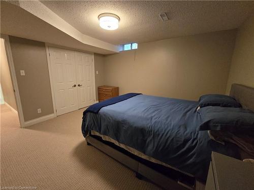 3213 Trelawny Circle, Mississauga, ON - Indoor Photo Showing Bedroom