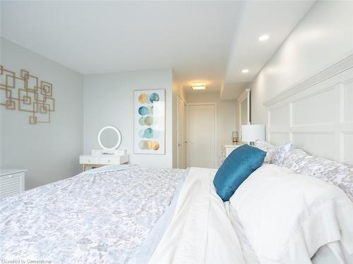 1601-3 Hickory Tree Road, Toronto, ON - Indoor Photo Showing Bedroom