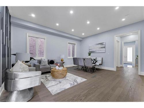 223 Graniteridge Trail, Hamilton, ON - Indoor Photo Showing Living Room