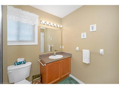 122 Milligan Street, Fergus, ON - Indoor Photo Showing Bathroom